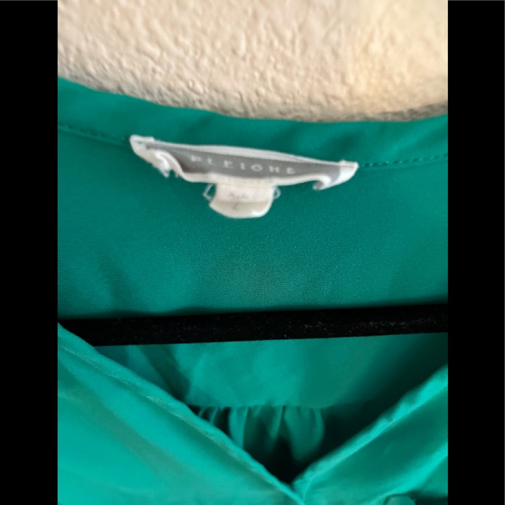 Green color top